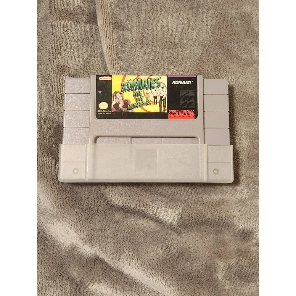 Zombies Ate My Neighbors (Super Nintendo Entertainment System, 1993)